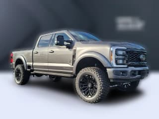 Ford Super Duty F-250 SRW LARIAT 4WD Crew Cab 6.75' Box