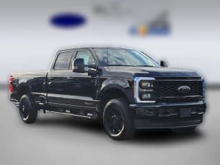 Ford Super Duty F-350 SRW LARIAT 4WD Crew Cab 8' Box