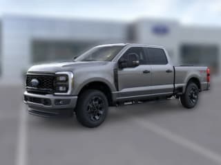 Ford Super Duty F-350 SRW XL 4WD Crew Cab 6.75' Box