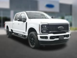 Ford Super Duty F-350 SRW XLT 4WD Crew Cab 8' Box