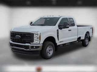 Ford Super Duty F-350 SRW XL 4WD SuperCab 8' Box