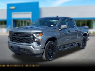 Chevrolet Silverado 1500 4WD Double Cab 147" Custom