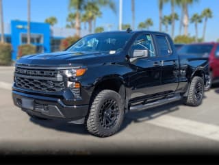 Chevrolet Silverado 1500 Custom 4WD Double Cab 147"