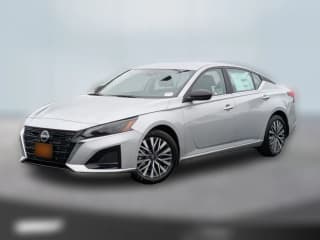 Nissan Altima SV FWD