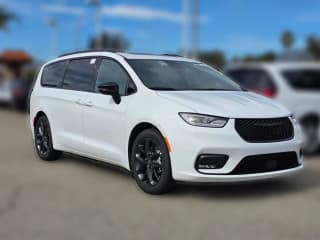 Chrysler Pacifica Limited FWD