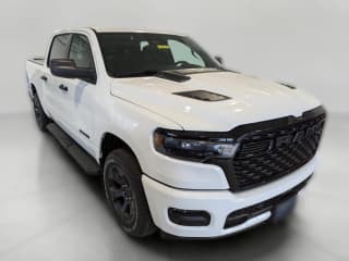 Ram 1500 Express 4x4 Crew Cab 5'7" Box
