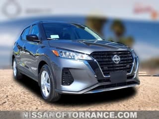 Nissan Kicks Play S FWD