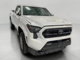 Toyota Tacoma 2WD SR5 XtraCab 6' Bed AT (Natl)