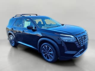 Nissan Pathfinder Platinum 4WD