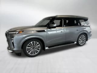 INFINITI QX80 LUXE AWD