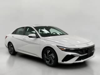 Hyundai Elantra Hybrid Limited Sedan