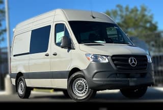 Mercedes-Benz Sprinter Crew Van Standard Roof 4-Cyl Diesel HO 2500 Standard Roof I4 Diesel HO 144" RWD