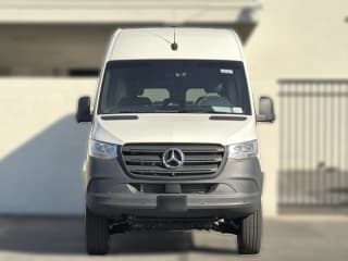 Mercedes-Benz Sprinter Crew Van High Roof 4-Cyl Diesel HO 2500 High Roof I4 Diesel HO 170" AWD