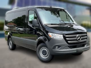 Mercedes-Benz Sprinter Cargo Van 2500 Standard Roof I4 Diesel HO 144" RWD