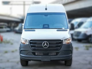 Mercedes-Benz Sprinter Crew Van High Roof 4-Cyl Diesel 2500 High Roof I4 Diesel 170" RWD