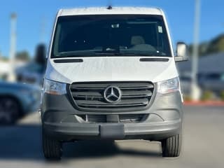 Mercedes-Benz Sprinter Crew Van Standard Roof 4-Cyl Diesel HO 2500 Standard Roof I4 Diesel HO 144" RWD