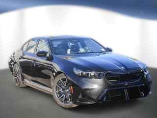 BMW M5 Base (A8) Sedan