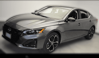 Nissan Altima SR FWD Nissan Altima SR FWD