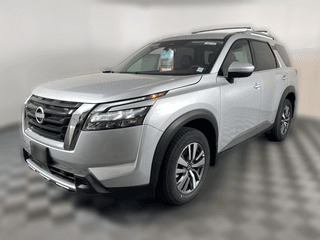 Nissan Pathfinder SL 2WD Nissan Pathfinder SL 2WD