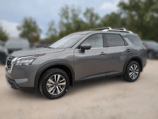 Nissan Pathfinder SL 2WD Nissan Pathfinder SL 2WD