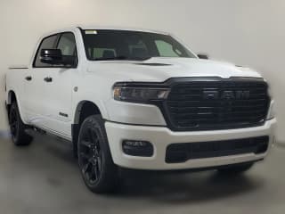 Ram 1500 Laramie 4x4 Crew Cab 5'7" Box Ram 1500 Laramie 4x4 Crew Cab 5'7" Box
