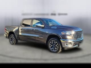 Ram 1500 Laramie 4x4 Crew Cab 5'7" Box Ram 1500 Laramie 4x4 Crew Cab 5'7" Box