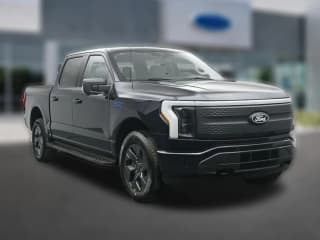 Ford F-150 Lightning Flash 4WD SuperCrew 5.5' Box Ford F-150 Lightning Flash 4WD SuperCrew 5.5' Box