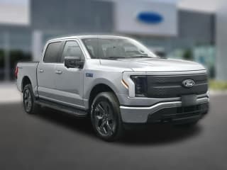 Ford F-150 Lightning Flash 4WD SuperCrew 5.5' Box Ford F-150 Lightning Flash 4WD SuperCrew 5.5' Box