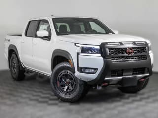 Nissan Frontier PRO-4X Crew Cab 4x4 Nissan Frontier PRO-4X Crew Cab 4x4