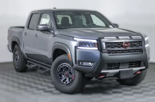 Nissan Frontier PRO-4X Crew Cab 4x4 Nissan Frontier PRO-4X Crew Cab 4x4