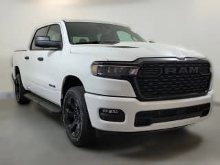 Ram 1500 Express 4x4 Crew Cab 5'7" Box Ram 1500 Express 4x4 Crew Cab 5'7" Box